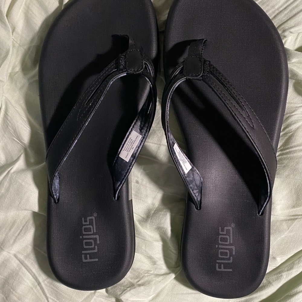 Flojos flip flops
